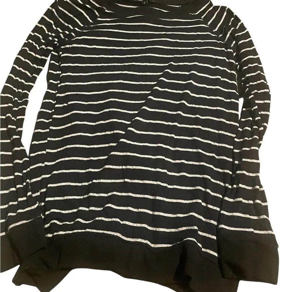 Ambiance size small Black and White Striped Women's Sweater excellent condition